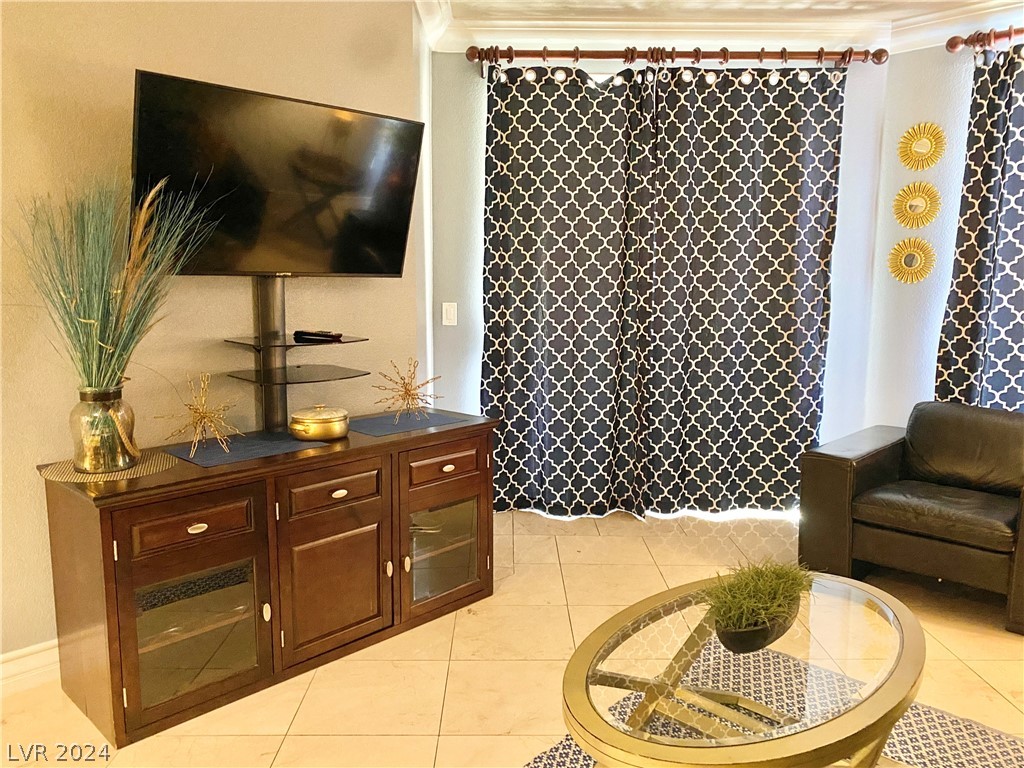 260 FLAMINGO Road 215