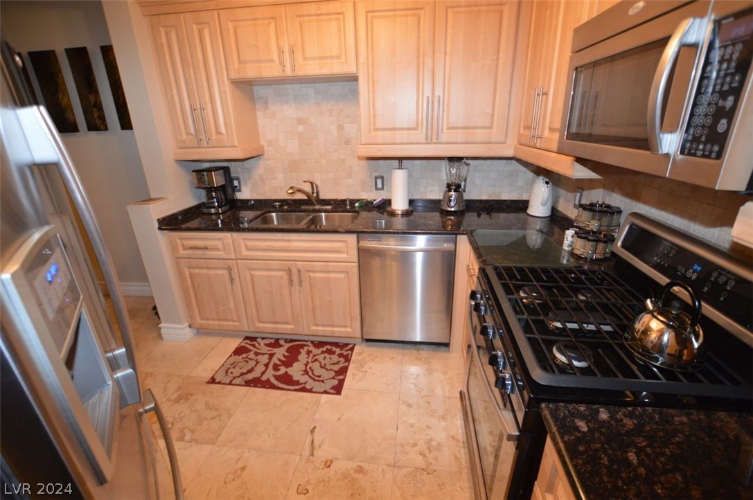 210 East FLAMINGO Road 136