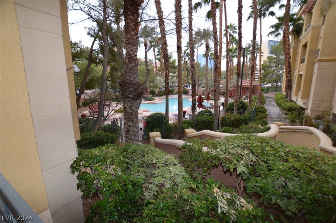 210 East FLAMINGO Road 136