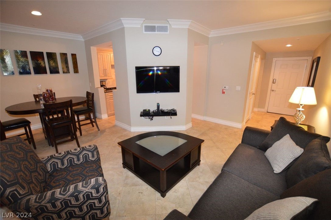 210 East FLAMINGO Road 136