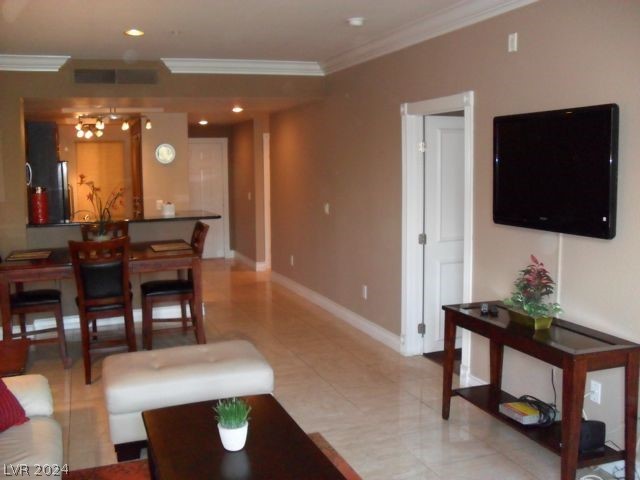 220 East FLAMINGO Road 113