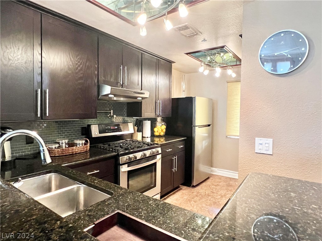230 East Flamingo Road 215