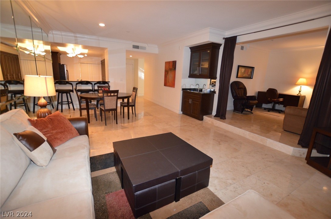 220 FLAMINGO Road 101