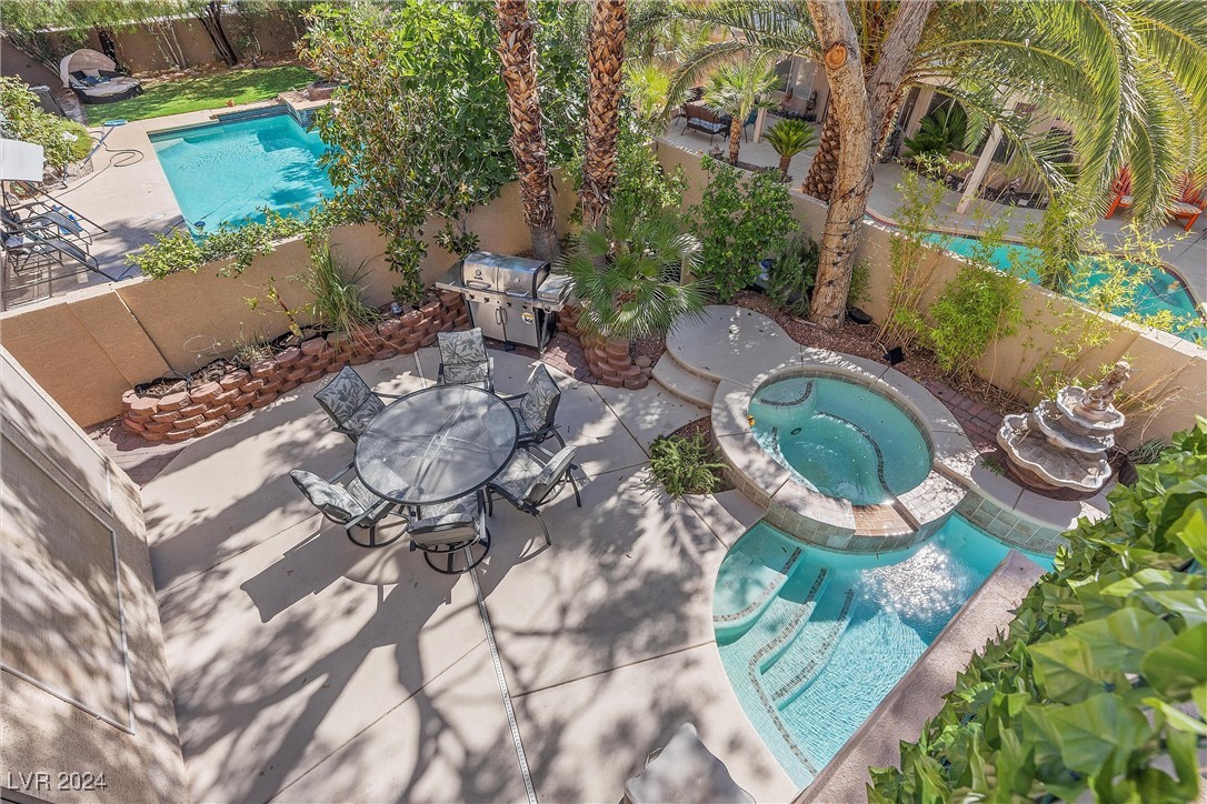 1712 Pink Cliff Court