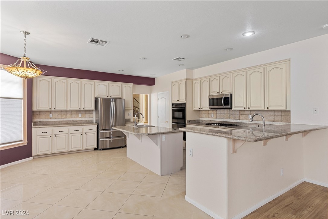 1712 Pink Cliff Court