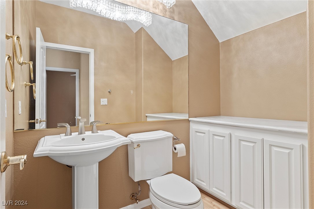 1712 Pink Cliff Court