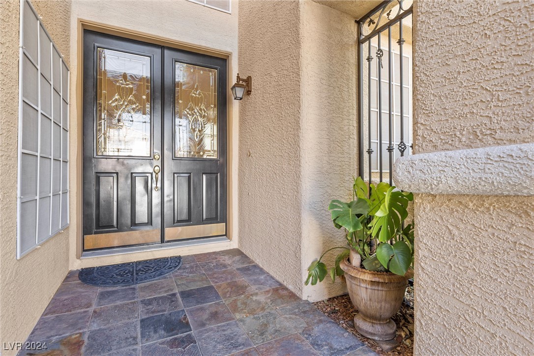 1712 Pink Cliff Court