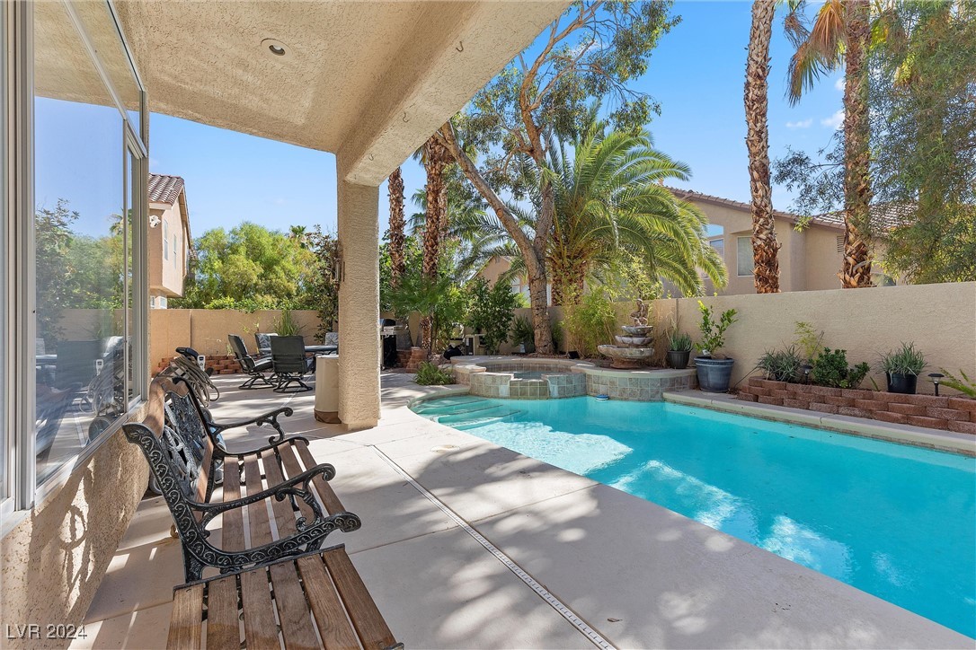 1712 Pink Cliff Court