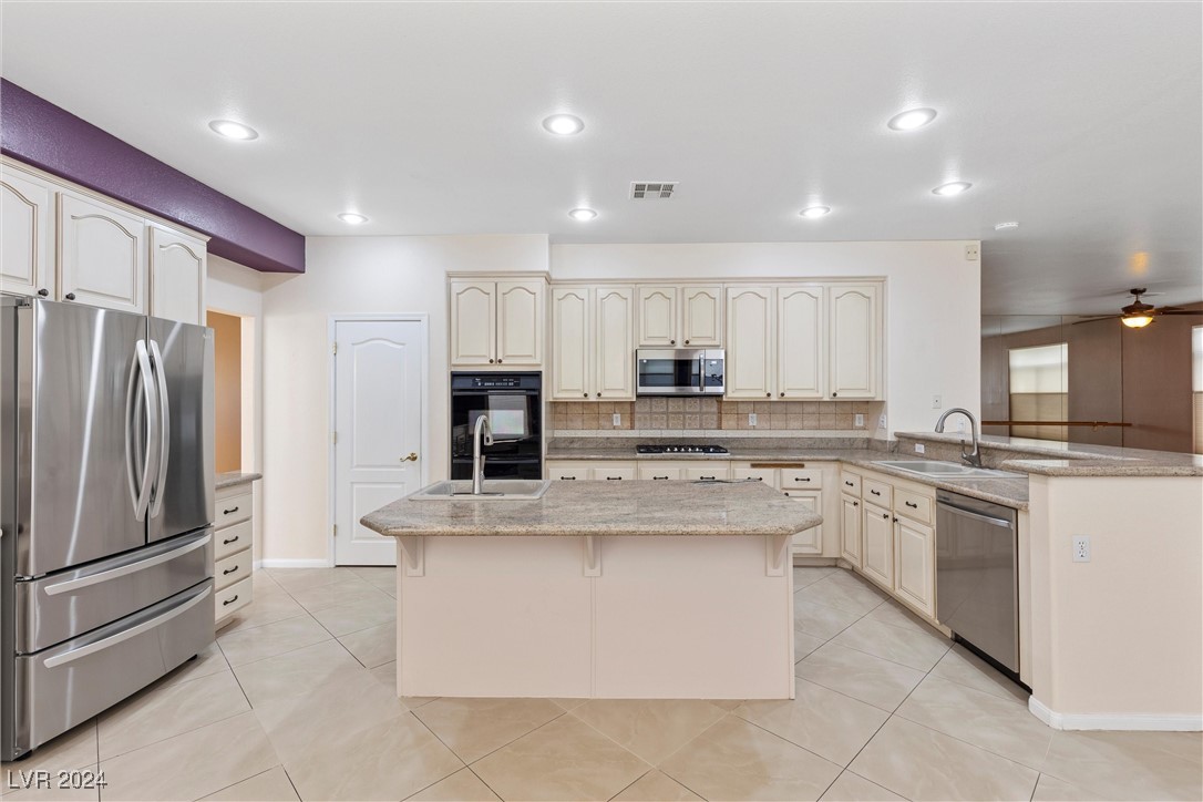 1712 Pink Cliff Court