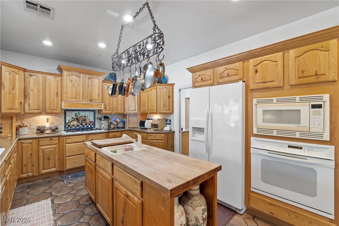 7411 Ohana Court