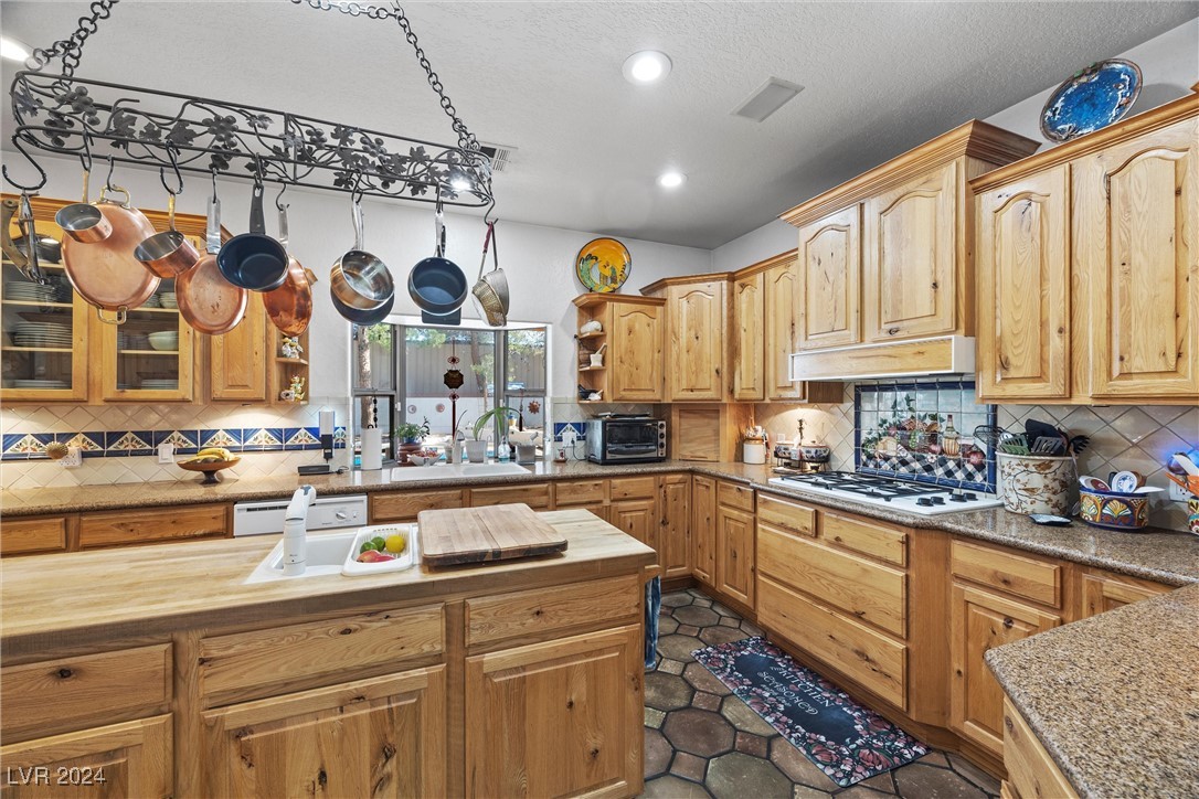 7411 Ohana Court