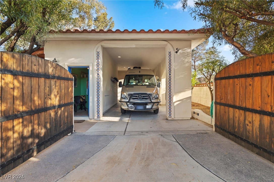 7411 Ohana Court