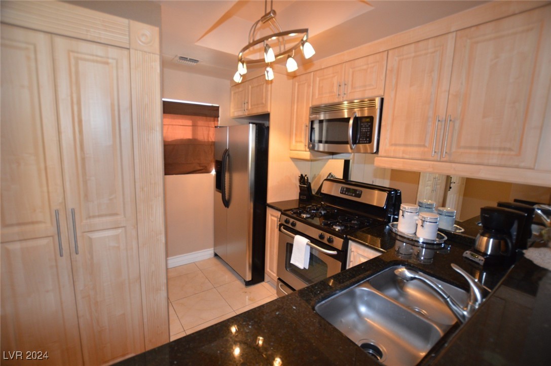 260 FLAMINGO Road 406