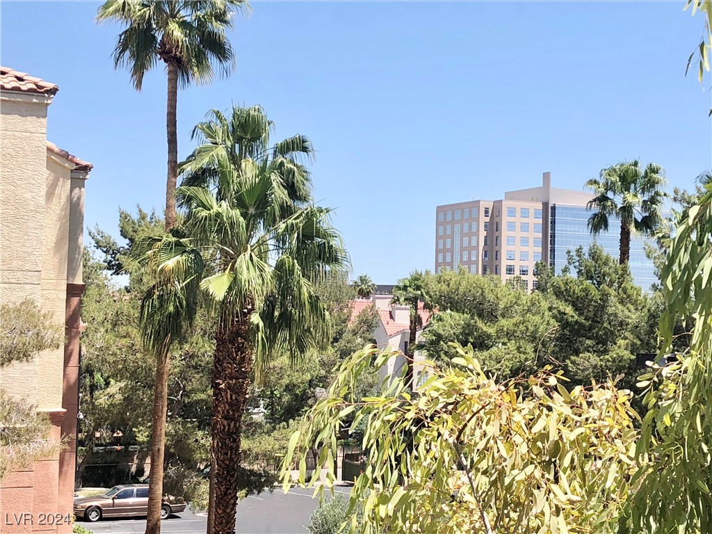 270 FLAMINGO Road 208