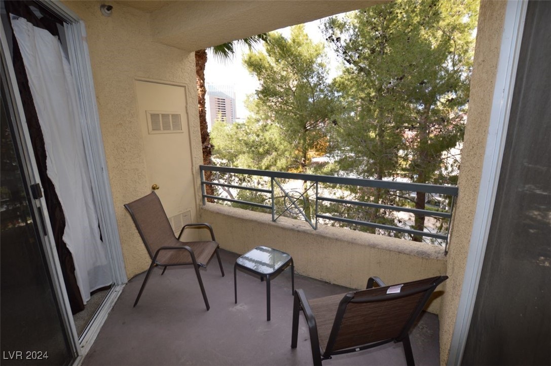 210 East FLAMINGO Road 317