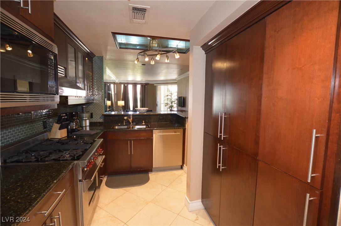 260 East Flamingo Road 225