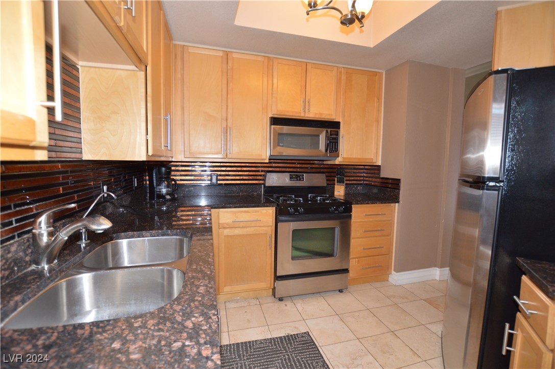 230 East Flamingo Road 420