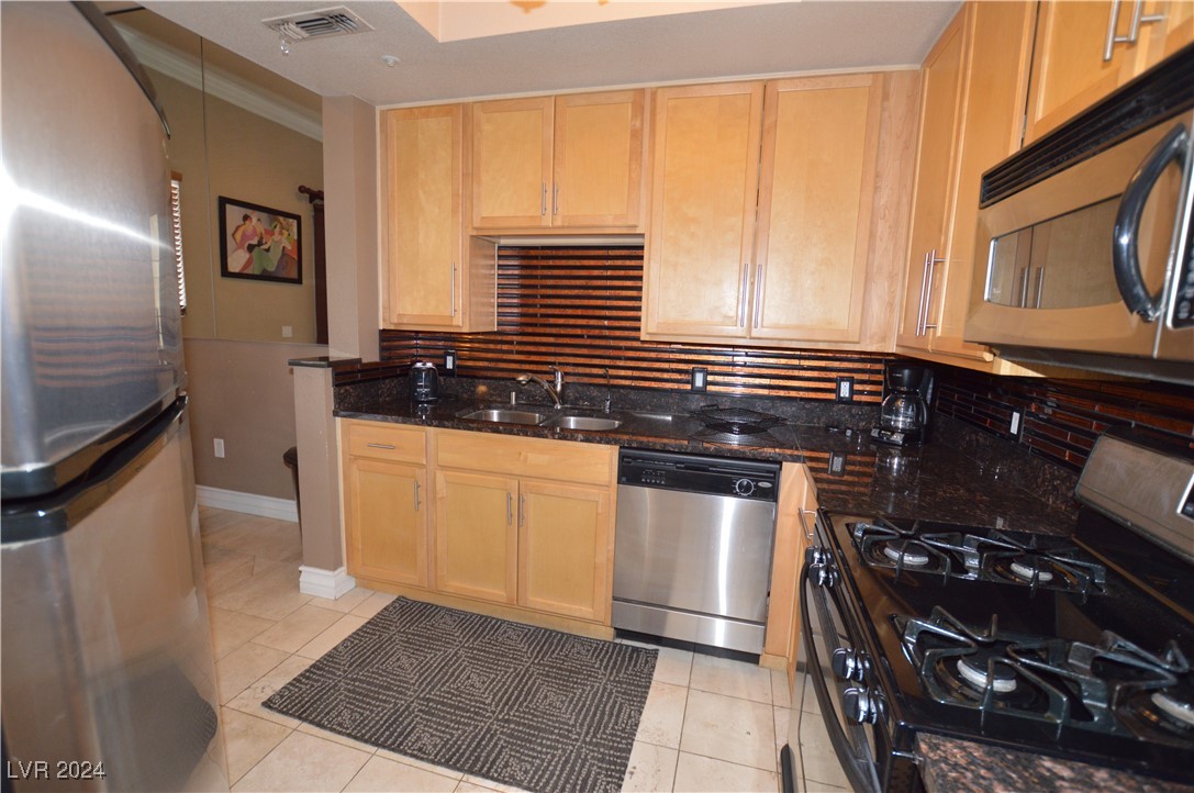 230 East Flamingo Road 420