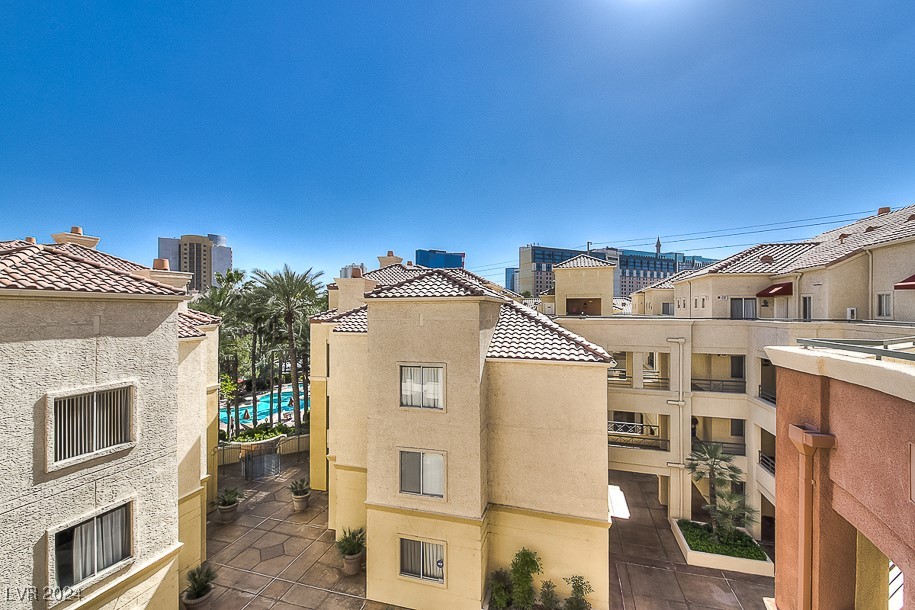 210 East FLAMINGO Road 417