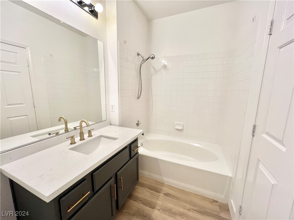 1830 North Buffalo Drive 1067