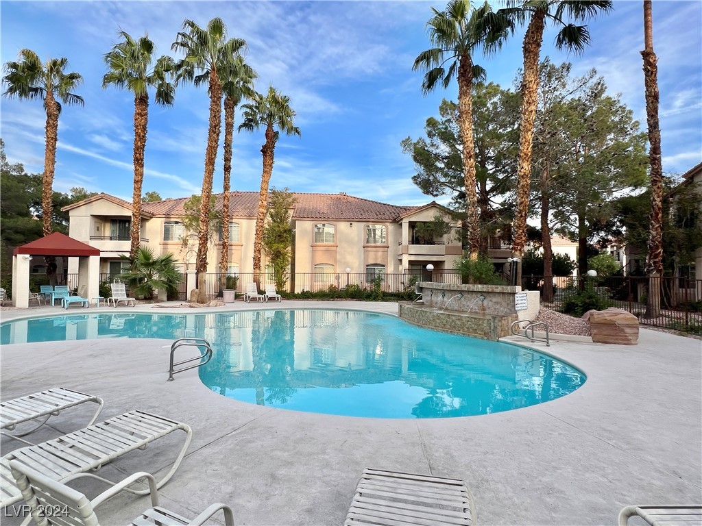 1830 North Buffalo Drive 1067