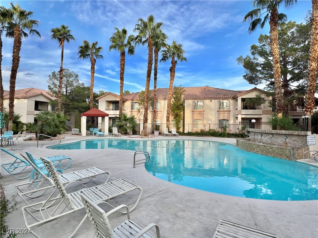 1830 North Buffalo Drive 1067