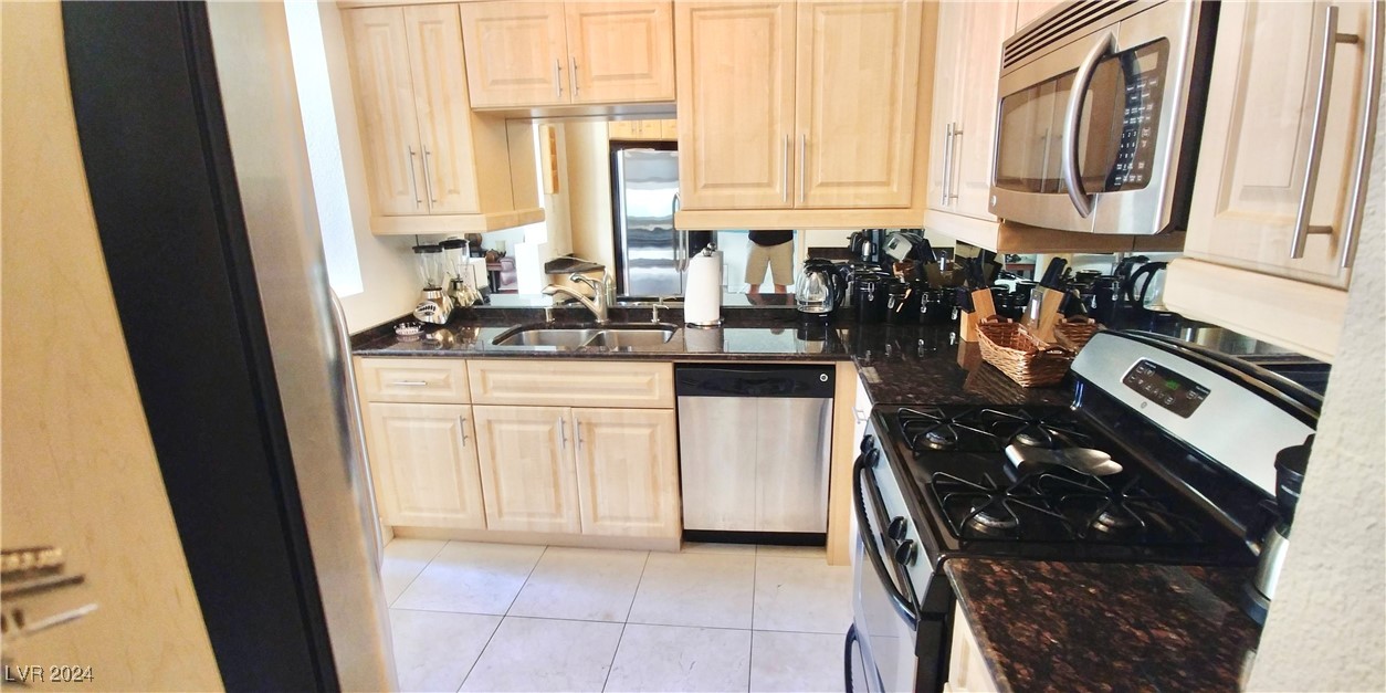 230 East Flamingo Road 336