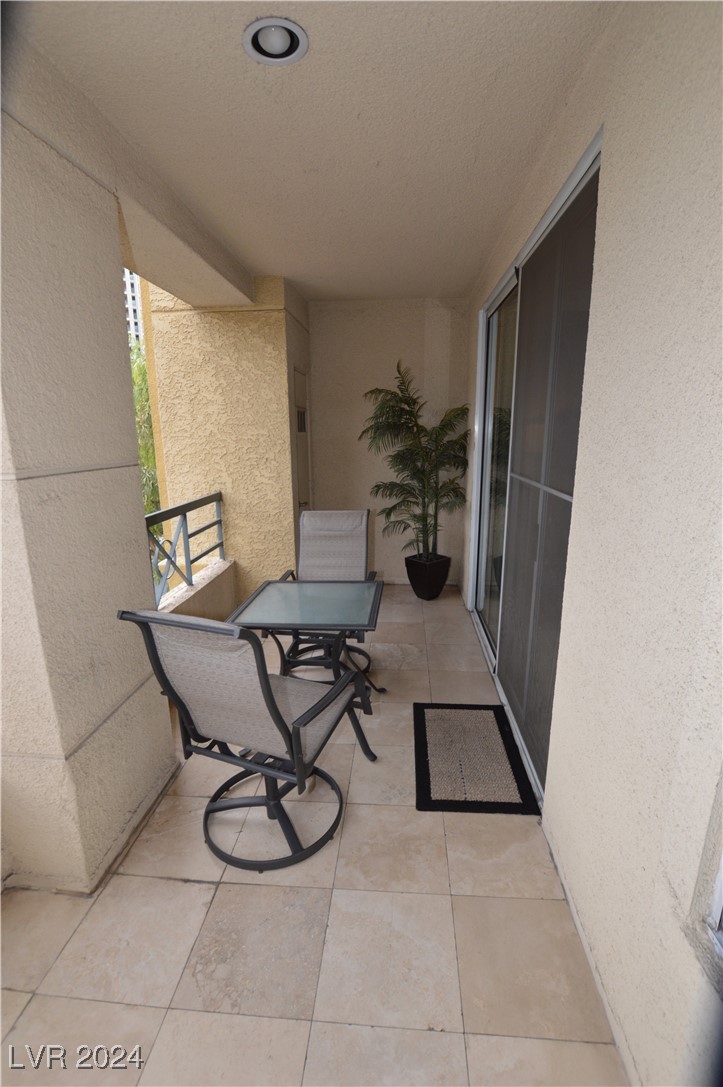 270 FLAMINGO Road 207