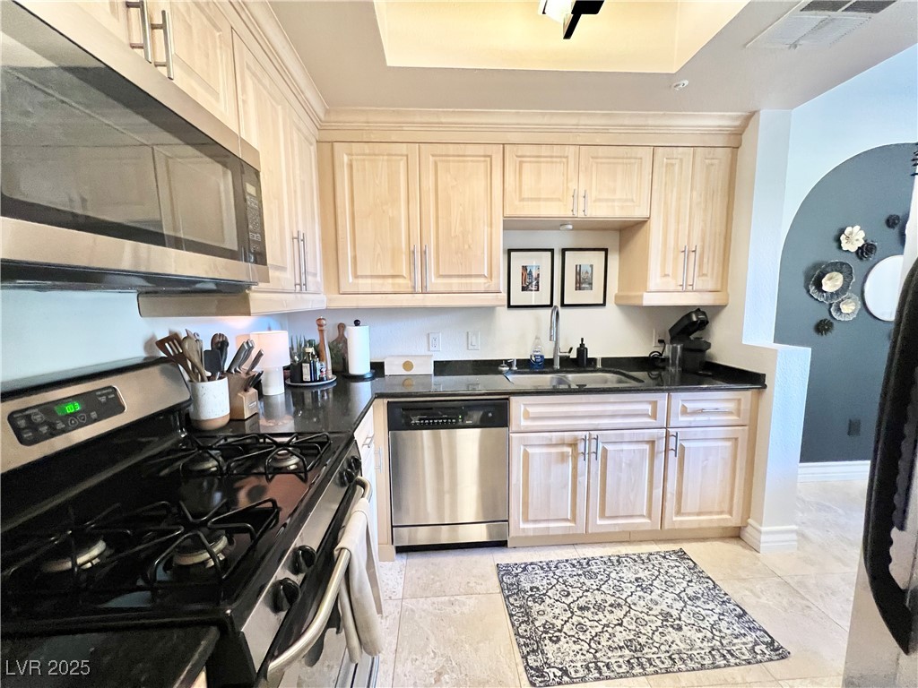 230 East Flamingo Road 330