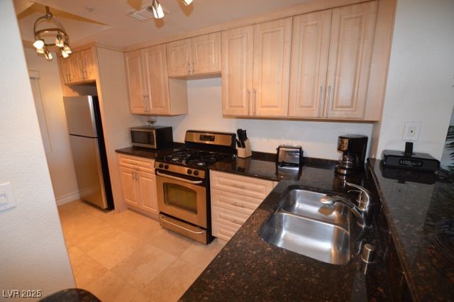 270 East FLAMINGO Road 114