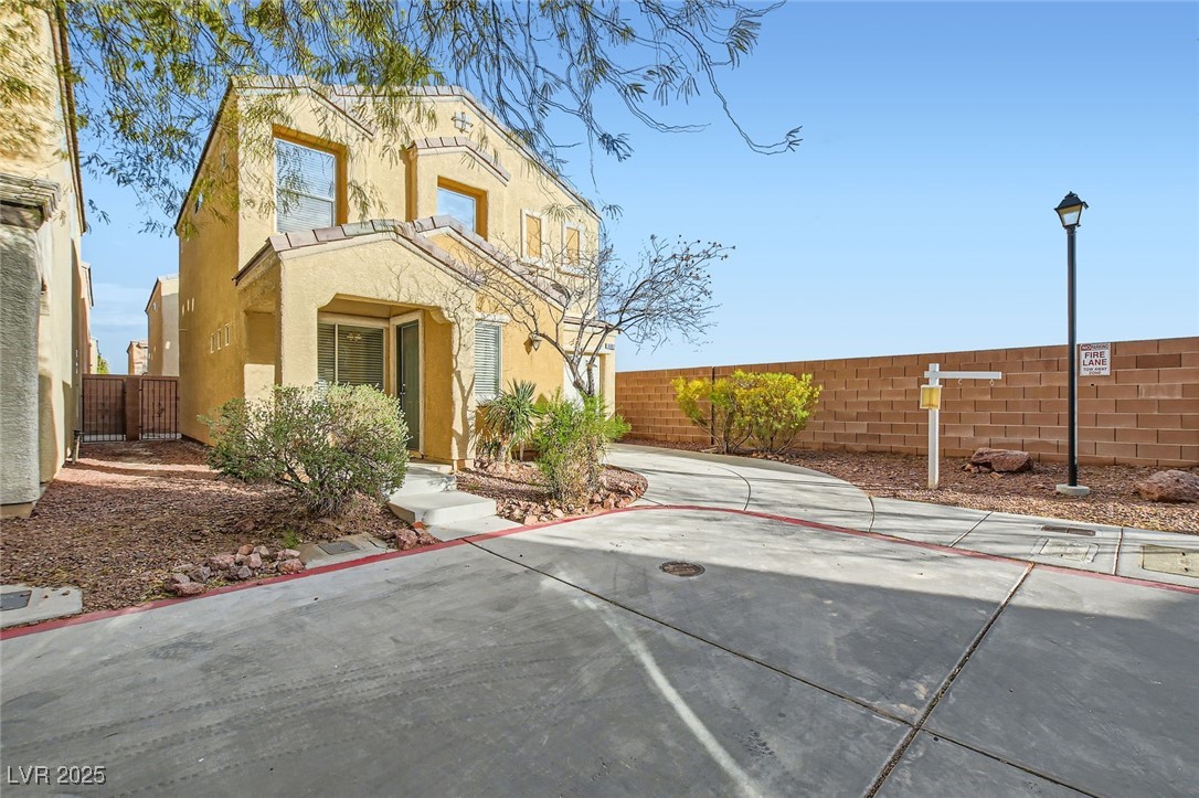 6961 Graceful Cloud Avenue