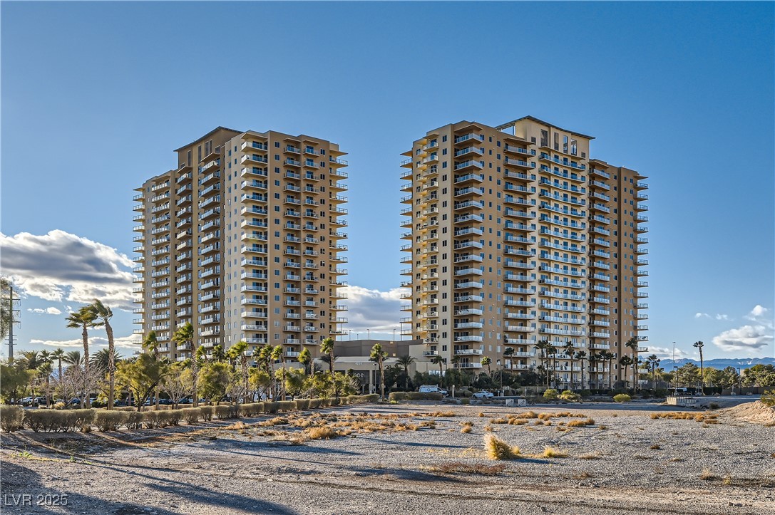 8255 Las Vegas Boulevard 1504