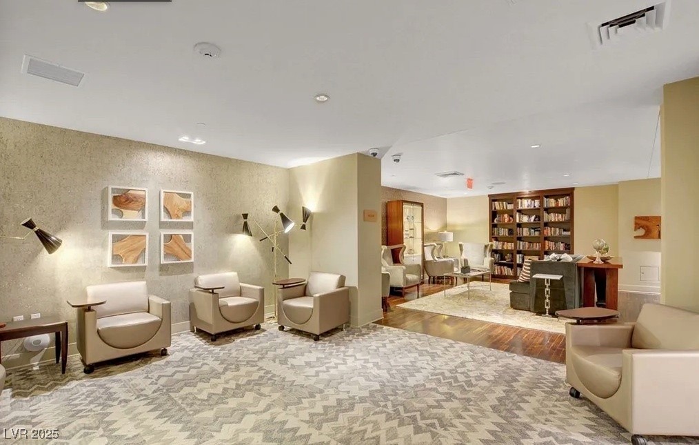 8255 Las Vegas Boulevard 1504