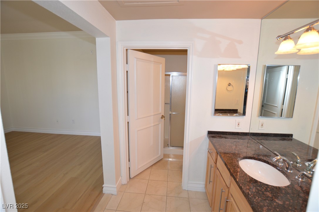 270 East FLAMINGO Road 211