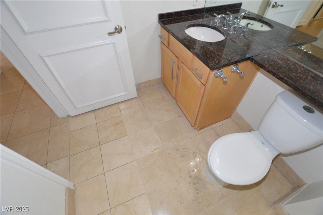 270 East FLAMINGO Road 211