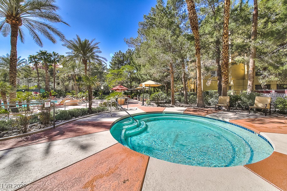 260 Flamingo Road 102