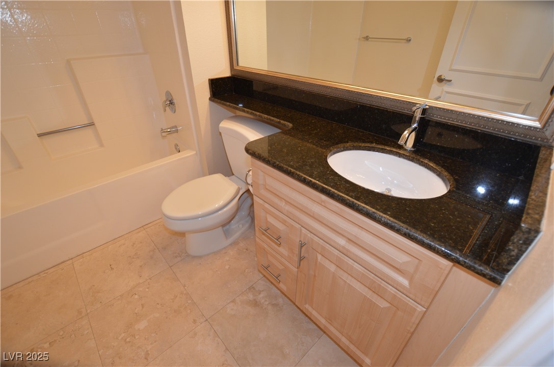 260 Flamingo Road 102