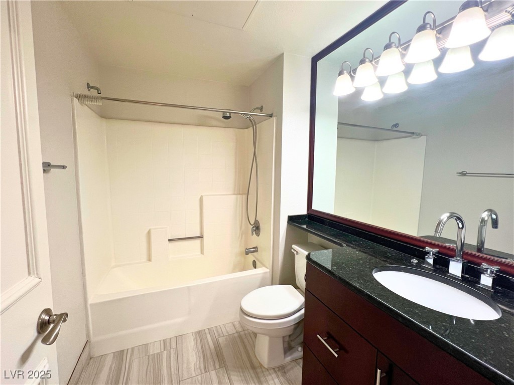 210 FLAMINGO Road 302