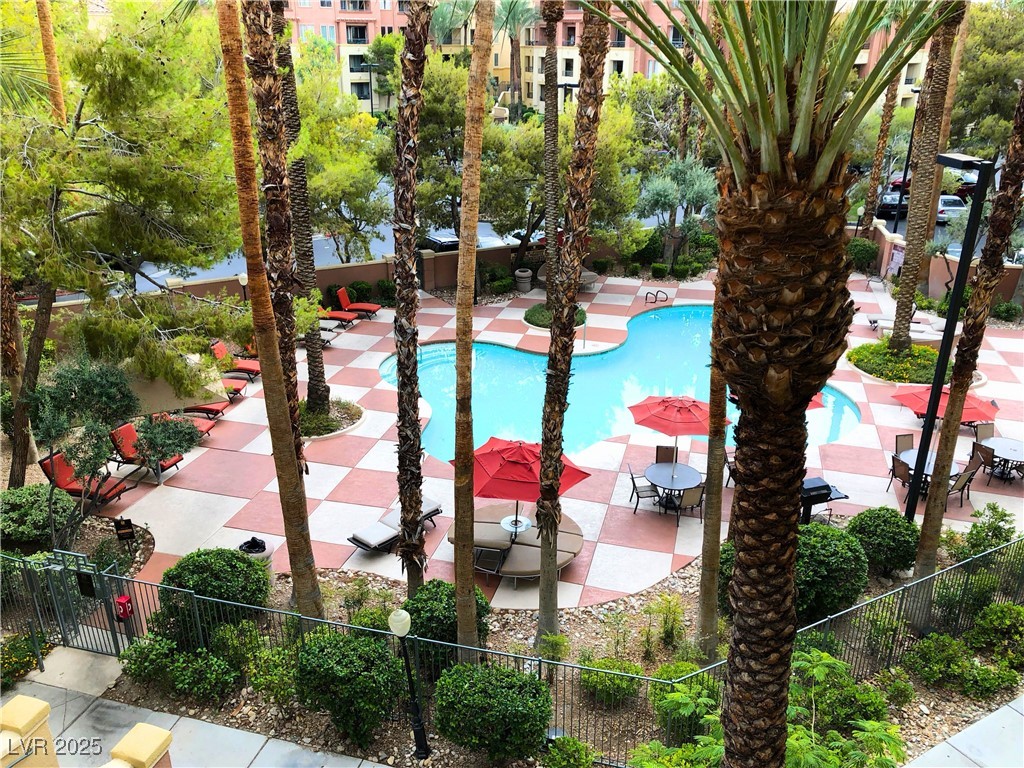 210 FLAMINGO Road 302