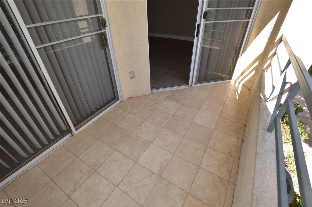 220 Flamingo Road 116