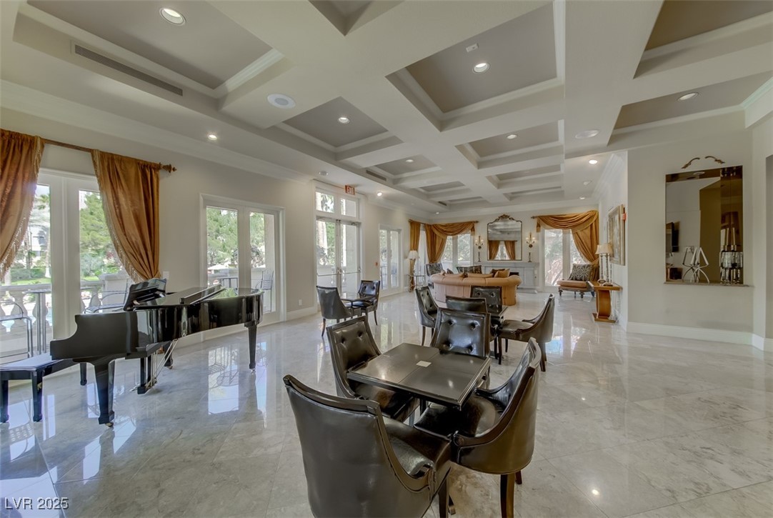 220 Flamingo Road 116
