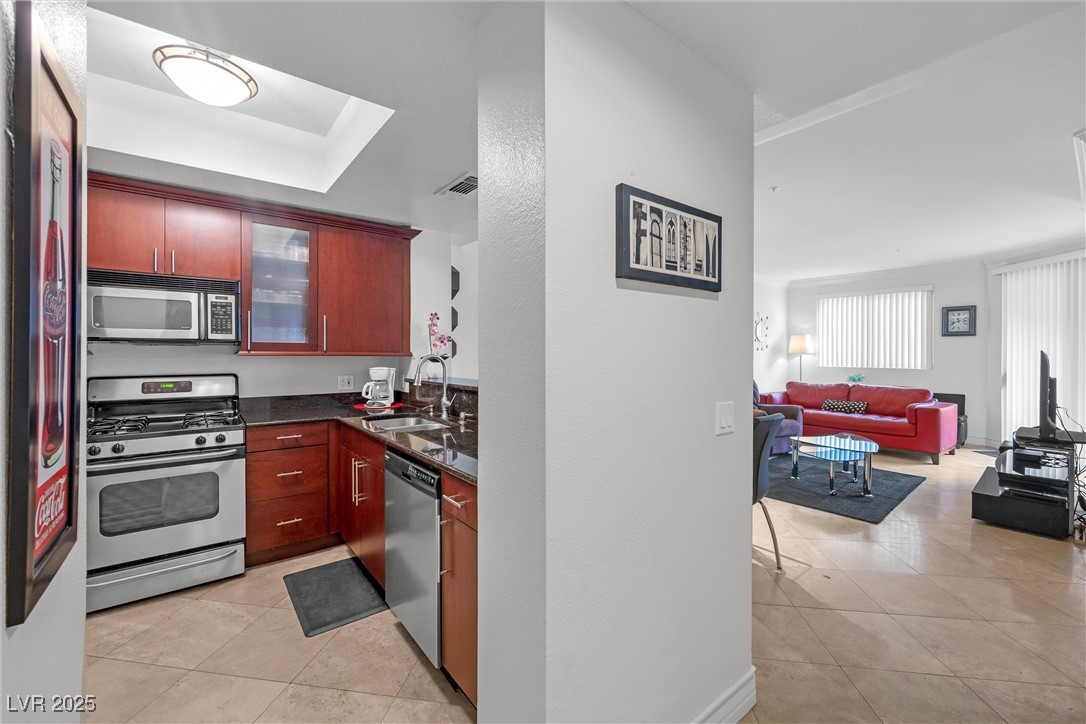 270 East Flamingo Road 106