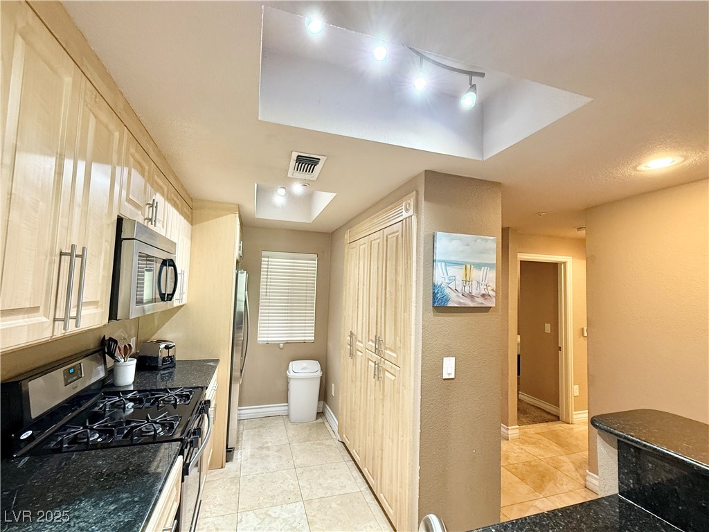 210 East Flamingo Road 215