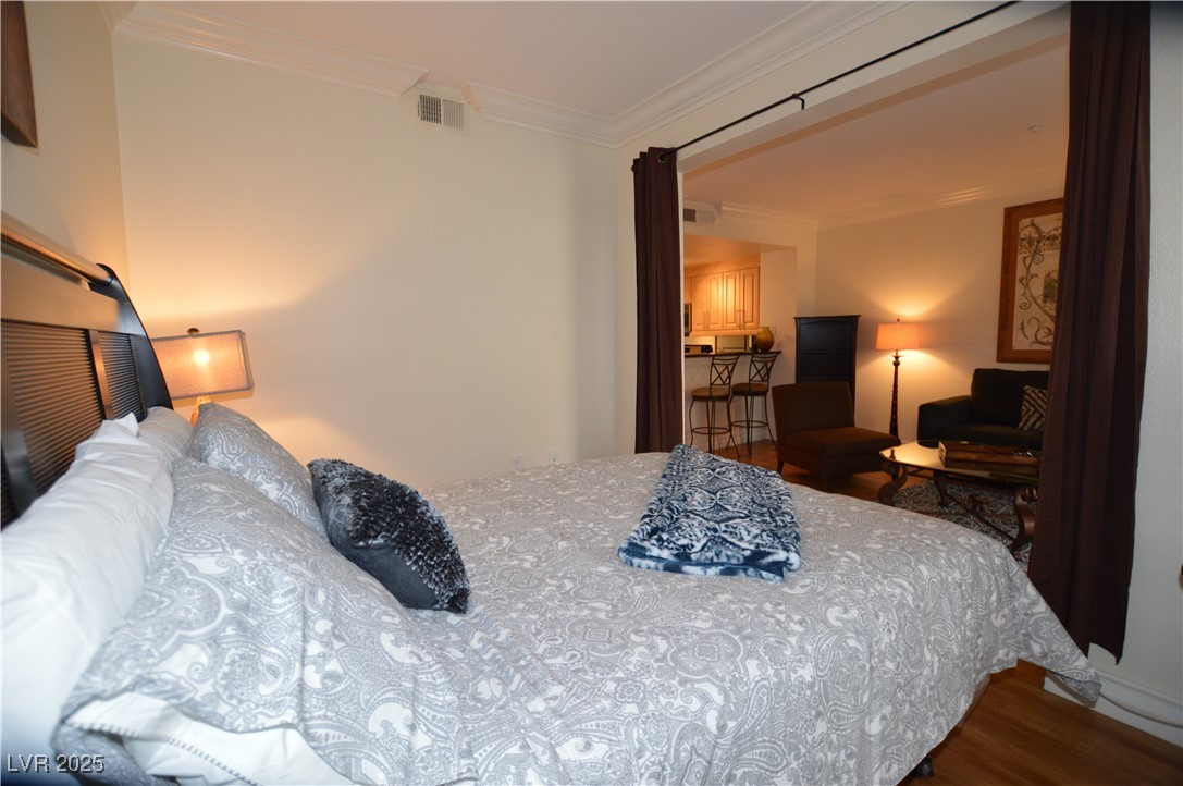 260 FLAMINGO Road 210