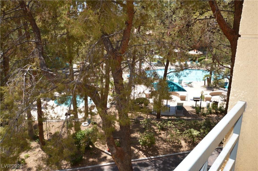 230 East FLAMINGO Road 231