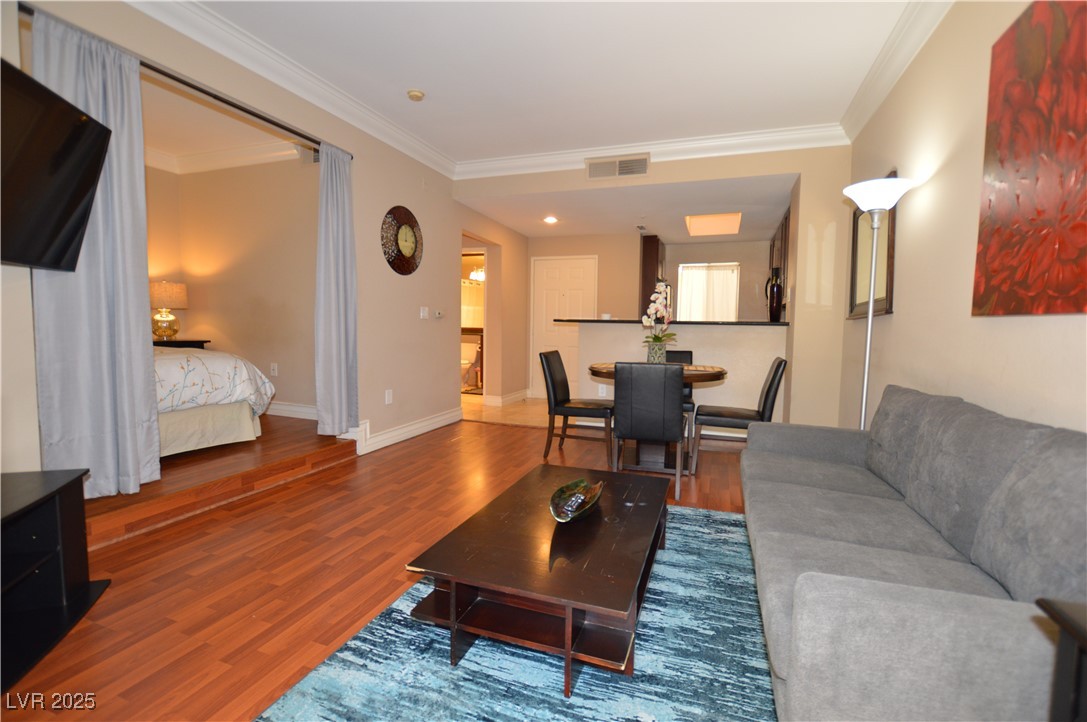 230 East FLAMINGO Road 231