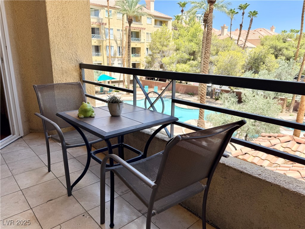 210 FLAMINGO Road 206