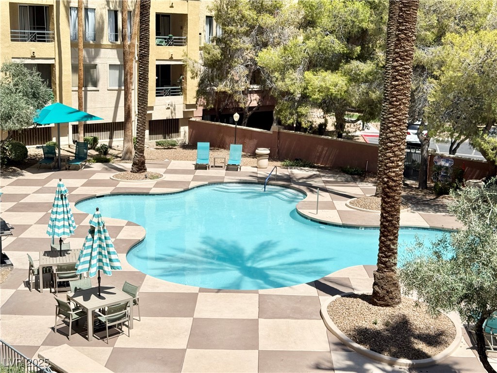 210 FLAMINGO Road 206