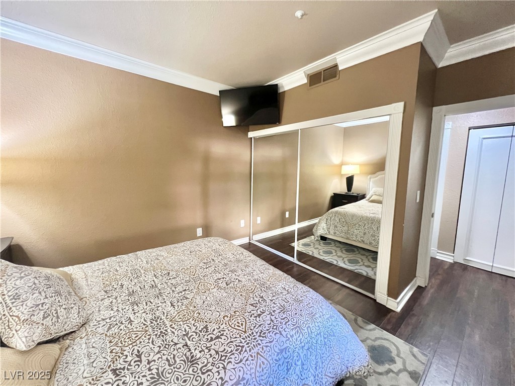 230 East Flamingo Road 215