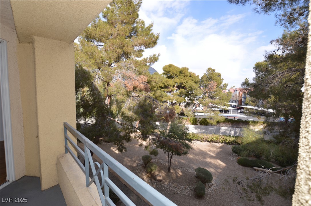 230 East FLAMINGO Road 227